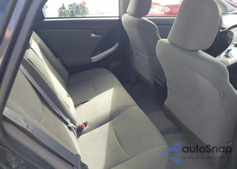 2014 Toyota Prius Two z USA, uszkodzony, nr VIN JTDKN3DU2E0375372